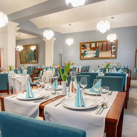 Hotel Academic Zvolen Bagian luar foto