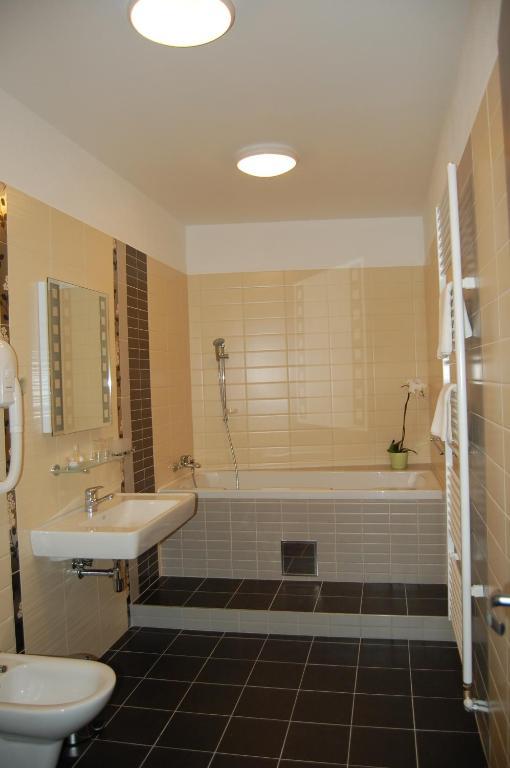 Hotel Academic Zvolen Ruang foto