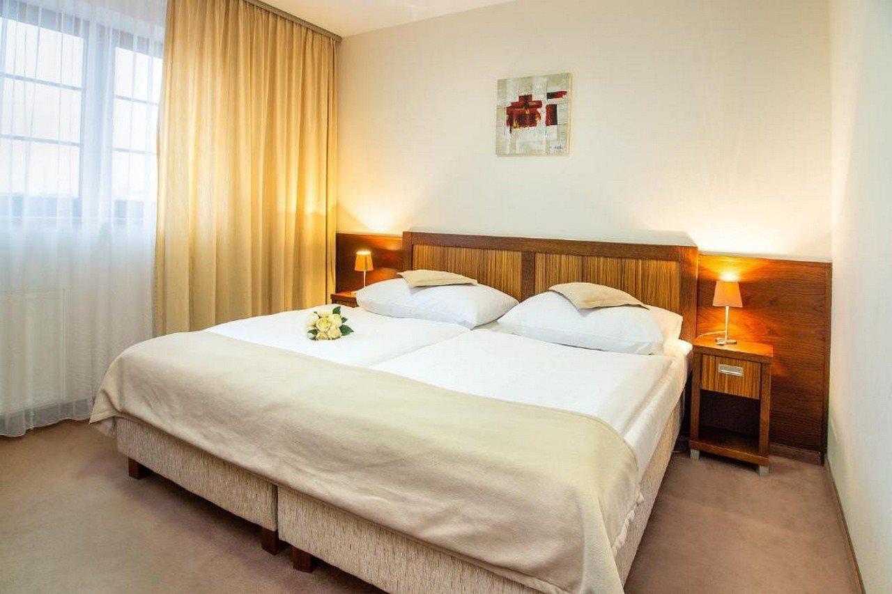 Hotel Academic Zvolen Bagian luar foto
