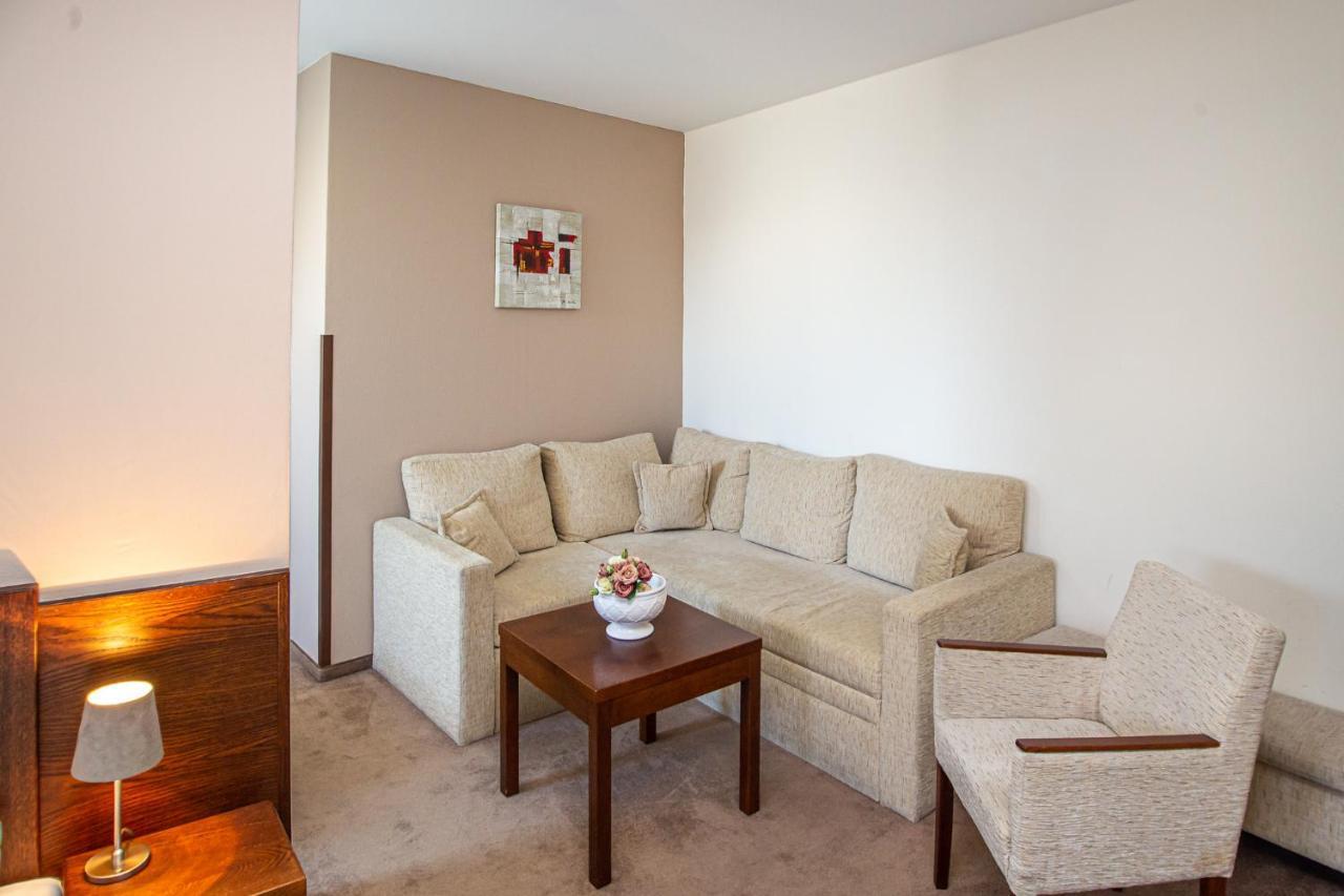 Hotel Academic Zvolen Bagian luar foto